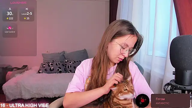 Snapshot of ms_allison_w chatting on January 12, 12:12 pm ms allison w online show from January 12, 12:12 pm