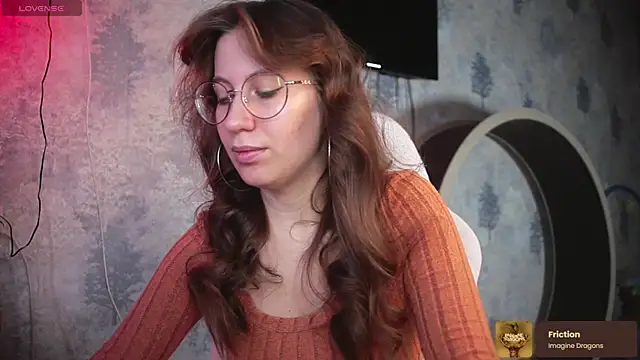 Snapshot of ms_allison_w chatting on December 16, 11:15 am ms allison w online show from December 16, 11:15 am