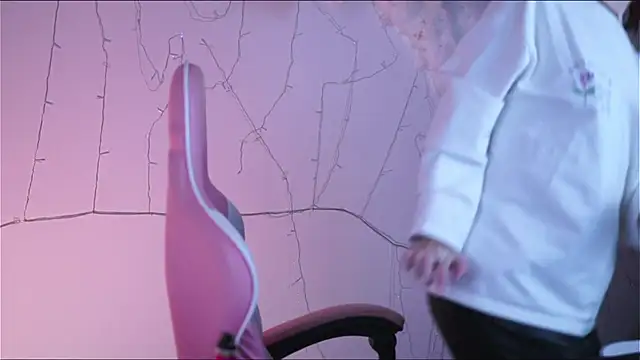 Lana  May online show from February 12, 2:43 pm