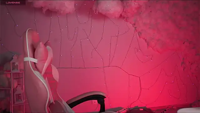 Lana  May online show from March 21, 11:12 am