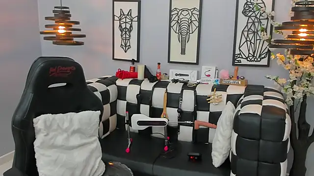 Snapshot of SARAFOXX_ chatting on January 30, 2:47 pm SARAFOXX online show from January 30, 2:47 pm