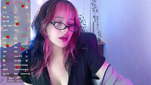 Snapshot of mixie_cute chatting on January 14, 9:09 pm mixie cute online show from January 14, 9:09 pm