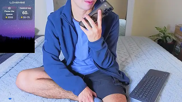 Snapshot of cameron_cum chatting on July 2, 1:39 pm cameron cum online show from July 2, 1:39 pm