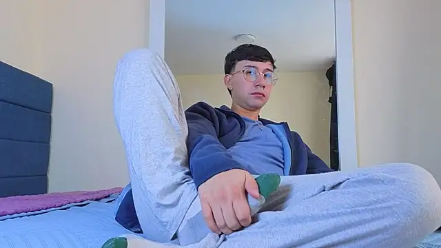 Snapshot of cameron_cum chatting on July 30, 2:16 pm cameron cum online show from July 30, 2:16 pm