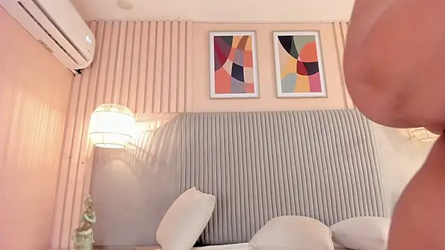 Snapshot of samyriverss chatting on November 8, 9:42 am samyriverss online show from November 8, 9:42 am