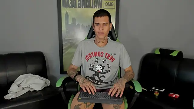 Snapshot of jamesinked_ chatting on January 27, 6:52 pm jamesinked online show from January 27, 6:52 pm