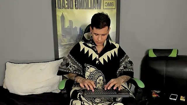 Snapshot of jamesinked_ chatting on March 19, 4:45 pm jamesinked online show from March 19, 4:45 pm