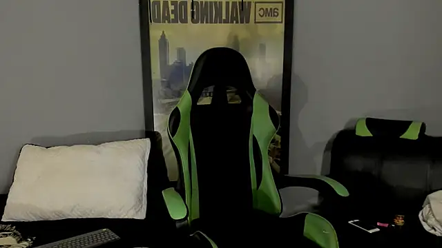 Snapshot of jamesinked_ chatting on March 21, 7:24 pm jamesinked online show from March 21, 7:24 pm