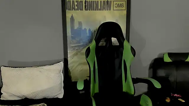 Snapshot of jamesinked_ chatting on March 22, 5:31 pm jamesinked online show from March 22, 5:31 pm