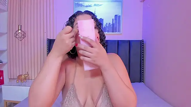 viiolett lee online show from January 14, 8:26 pm