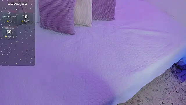 Snapshot of susyy7 chatting on February 4, 3:33 am susyy7 online show from February 4, 3:33 am