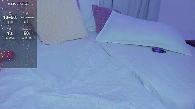 Snapshot of susyy7 chatting on February 13, 9:51 am susyy7 online show from February 13, 9:51 am