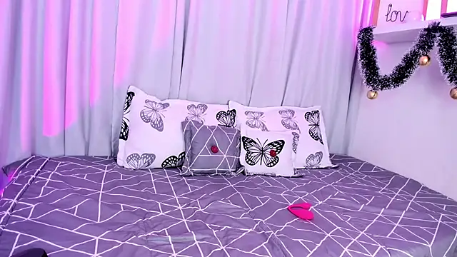 Snapshot of susyy7 chatting on December 16, 7:41 pm susyy7 online show from December 16, 7:41 pm