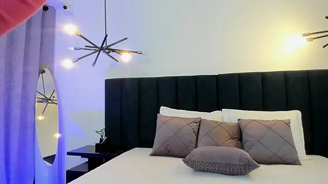 Snapshot of susyy7 chatting on February 14, 3:36 am susyy7 online show from February 14, 3:36 am