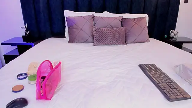 Snapshot of susyy7 chatting on March 4, 3:34 am susyy7 online show from March 4, 3:34 am