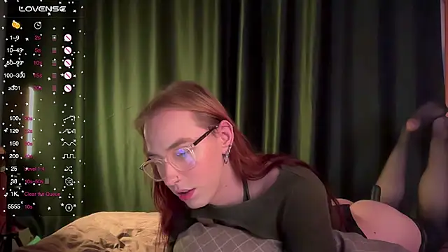 Avril Pearly  online show from September 25, 2:54 pm