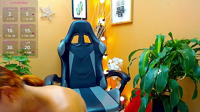 Snapshot of aslyhernandez_7 chatting on March 13, 6:45 pm aslyhernandez 7 online show from March 13, 6:45 pm