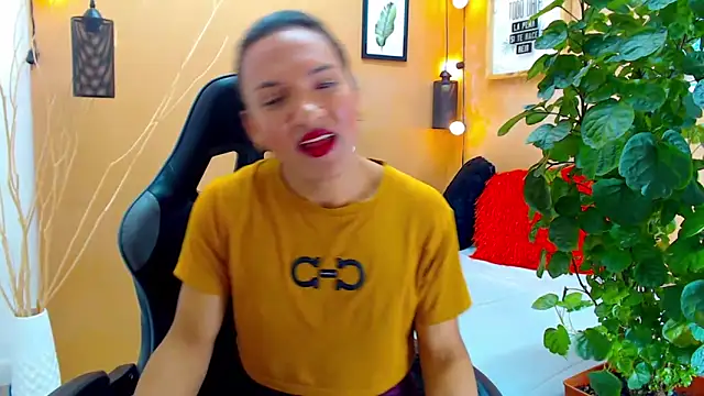 Snapshot of aslyhernandez_7 chatting on September 15, 3:12 pm aslyhernandez 7 online show from September 15, 3:12 pm