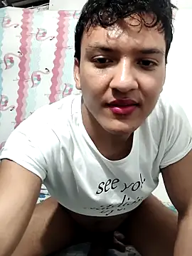 Snapshot of aslyhernandez_7 chatting on February 13, 2:18 am aslyhernandez 7 online show from February 13, 2:18 am