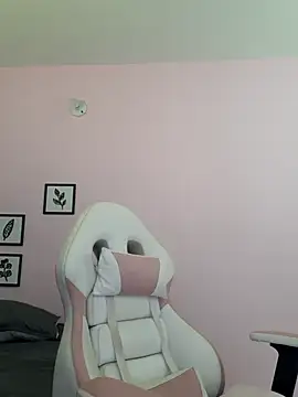 sophie pazz online show from September 21, 8:43 pm