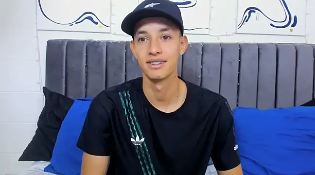 Snapshot of jake_shadow14 chatting on February 20, 6:02 pm jake shadow14 online show from February 20, 6:02 pm