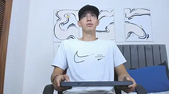 Snapshot of jake_shadow14 chatting on March 20, 3:47 pm jake shadow14 online show from March 20, 3:47 pm