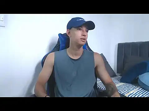 Snapshot of jake_shadow14 chatting on November 21, 5:11 pm jake shadow14 online show from November 21, 5:11 pm