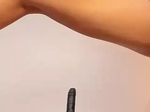 Snapshot of Victoriaa_millers chatting on February 10, 6:20 am Victoriaa millers online show from February 10, 6:20 am