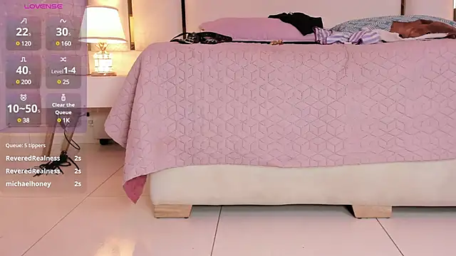 Snapshot of Victoriaa_millers chatting on February 24, 6:27 am Victoriaa millers online show from February 24, 6:27 am