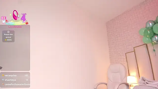 Snapshot of Victoriaa_millers chatting on March 21, 6:16 am Victoriaa millers online show from March 21, 6:16 am