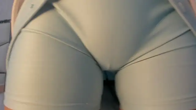 Snapshot of Victoriaa_millers chatting on November 19, 7:03 pm Victoriaa millers online show from November 19, 7:03 pm