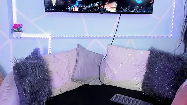 Snapshot of lila_noa chatting on November 8, 7:45 pm lila noa online show from November 8, 7:45 pm