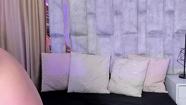 Snapshot of lila_noa chatting on November 13, 7:35 pm lila noa online show from November 13, 7:35 pm