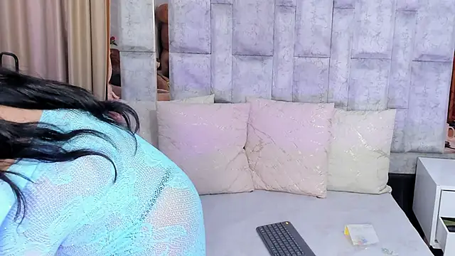 Snapshot of lila_noa chatting on December 1, 7:41 pm lila noa online show from December 1, 7:41 pm