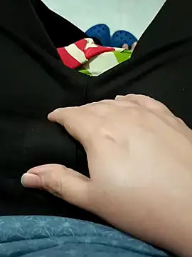 Snapshot of beautiful_hands_ chatting on December 12, 6:57 am beautiful hands online show from December 12, 6:57 am