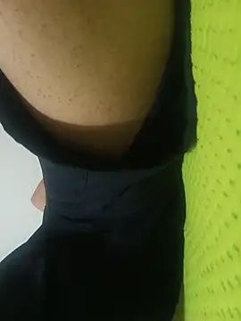 beautiful hands  online show from December 17, 6:52 am