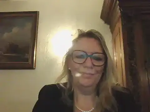 Snapshot of Silkesquirt chatting on December 2, 7:36 am Silkesquirt online show from December 2, 7:36 am