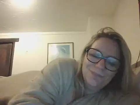 Snapshot of Silkesquirt chatting on December 9, 5:41 pm Silkesquirt online show from December 9, 5:41 pm