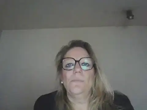 Snapshot of Silkesquirt chatting on January 18, 9:13 am Silkesquirt online show from January 18, 9:13 am