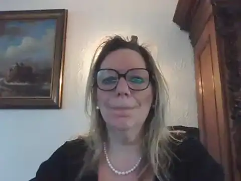 Snapshot of Silkesquirt chatting on February 18, 7:54 am Silkesquirt online show from February 18, 7:54 am