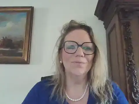 Snapshot of Silkesquirt chatting on February 21, 7:56 am Silkesquirt online show from February 21, 7:56 am