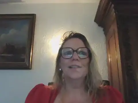 Snapshot of Silkesquirt chatting on February 25, 7:42 am Silkesquirt online show from February 25, 7:42 am