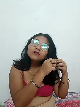 Snapshot of Cuterinki chatting on May 9, 8:03 pm Cuterinki online show from May 9, 8:03 pm