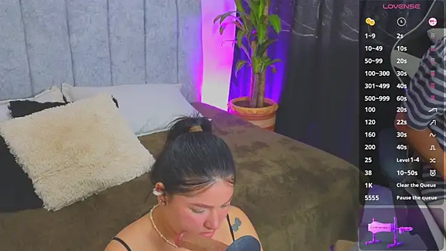 Snapshot of mylittle_princess chatting on January 15, 12:47 pm mylittle princess online show from January 15, 12:47 pm