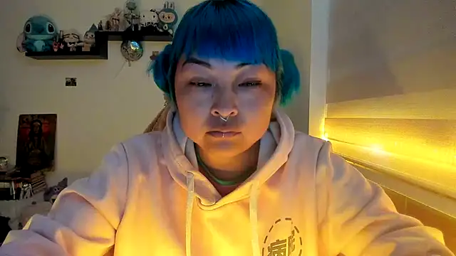 Shaddycute  online show from January 11, 1:27 pm