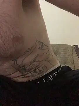 Snapshot of J3sus721 chatting on October 11, 4:22 am J3sus721 online show from October 11, 4:22 am