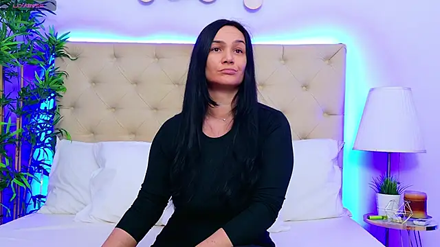 Snapshot of DaliyaArabian chatting on January 28, 12:54 pm DaliyaArabian online show from January 28, 12:54 pm