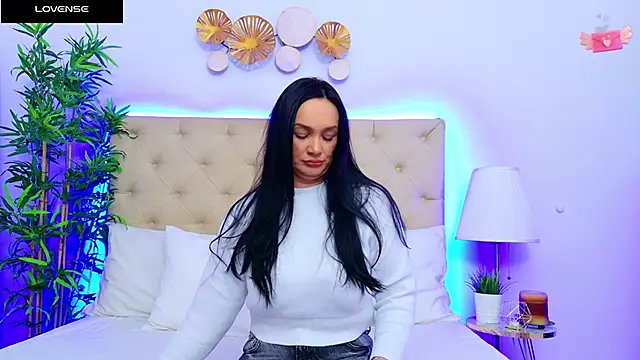 Snapshot of DaliyaArabian chatting on February 4, 12:55 pm DaliyaArabian online show from February 4, 12:55 pm