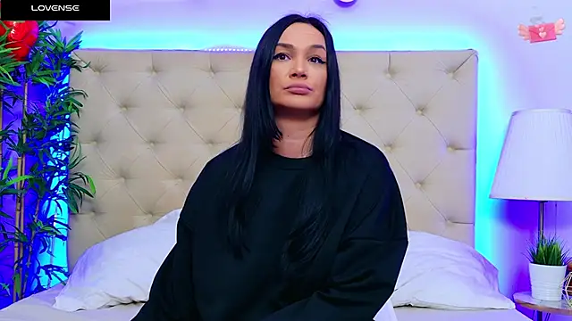 Snapshot of DaliyaArabian chatting on February 7, 7:06 pm DaliyaArabian online show from February 7, 7:06 pm