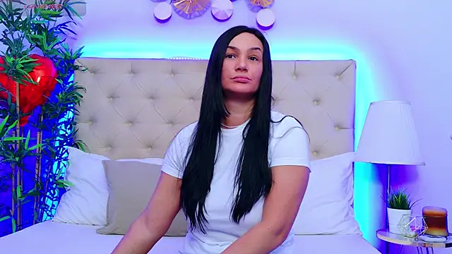 Snapshot of DaliyaArabian chatting on March 10, 12:59 pm DaliyaArabian online show from March 10, 12:59 pm